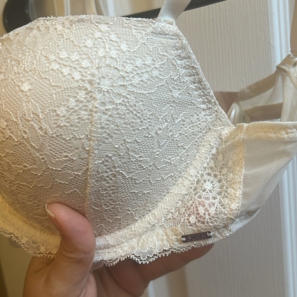 PINK Victoria's Secret Cream Lace Bra NWOT - Picture 4 of 4